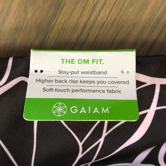 Gaiam NWT capri legging - Picture 11 of 12